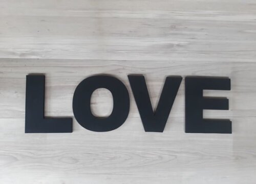 Palavra Decorativa de Parede LOVE