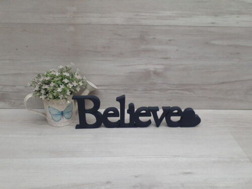 Palavra Decorativa em mdf Believe com Coração
