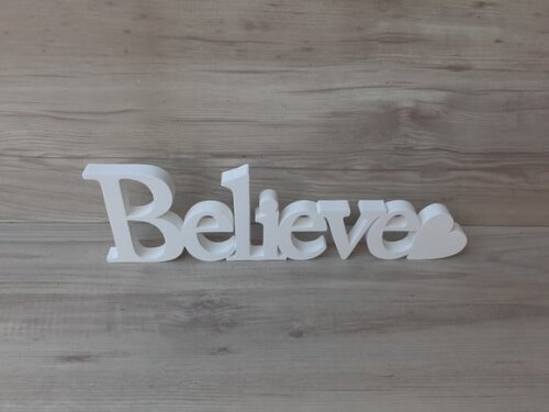 Palavra Decorativa em MDF Believe com coração