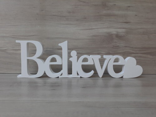 Palavra Decorativa em MDF Believe com coração