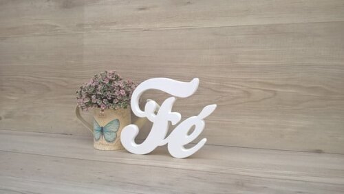 Palavra decorativa Fé - clássico