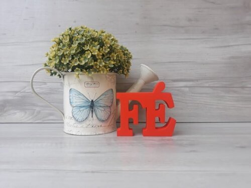 Palavra decorativa FÉ - linha BK