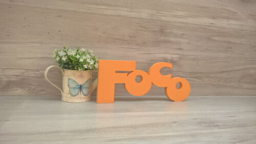 Palavra Decorativa Foco Modelo Retrô - 12 cm