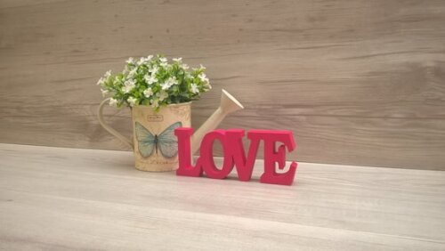 Palavra decorativa LOVE - linha BK