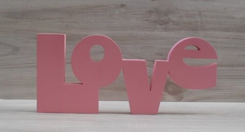 Palavra Decorativa Love Modelo Retrô