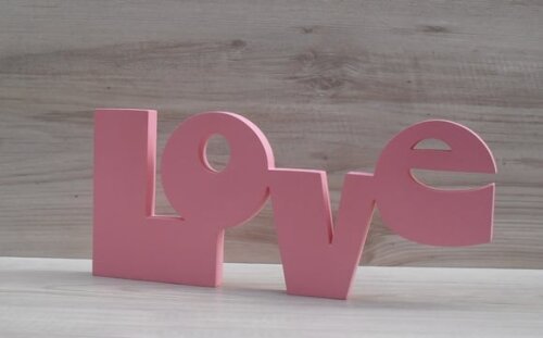 Palavra Decorativa Love Modelo Retrô