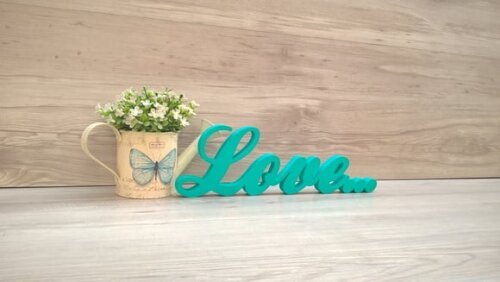 Palavra decorativa Love... - clássico