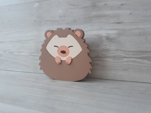 Porco espinho de mesa em MDF - Decoração Infantil - 15 cm