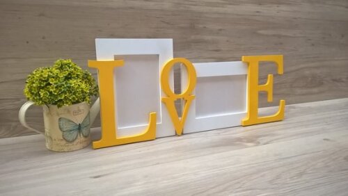 Porta Retrato Duplo LOVE Amarelo
