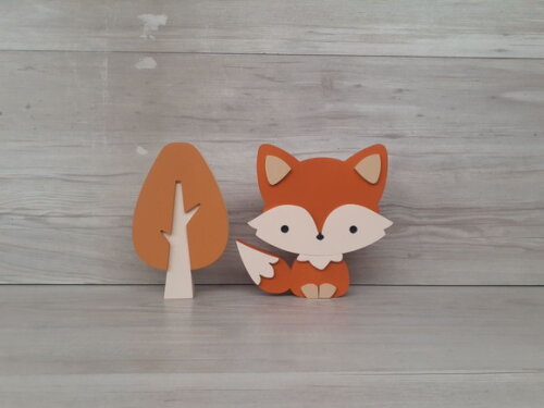 Raposa de Mesa + Árvore Escandinava em mdf - 15 cm
