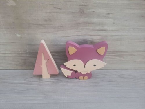 Raposa de Mesa + Pinheiro Escandinavo em mdf - 15 cm