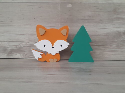Raposa de Mesa + Pinheiro Escandinavo em mdf - 15 cm