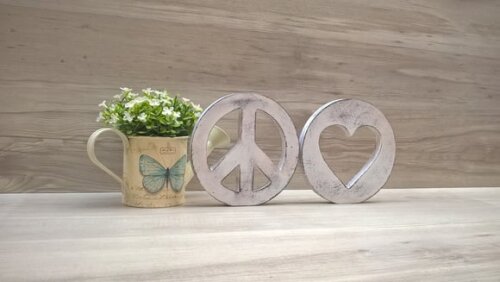 Símbolos Paz e Amor - 15 cm DUO - Pátina