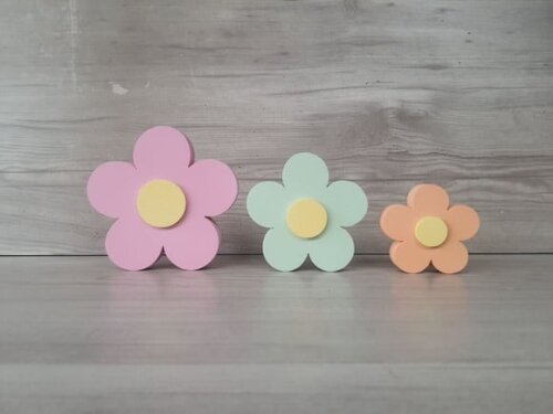 Trio de Flores de Mesa em mdf