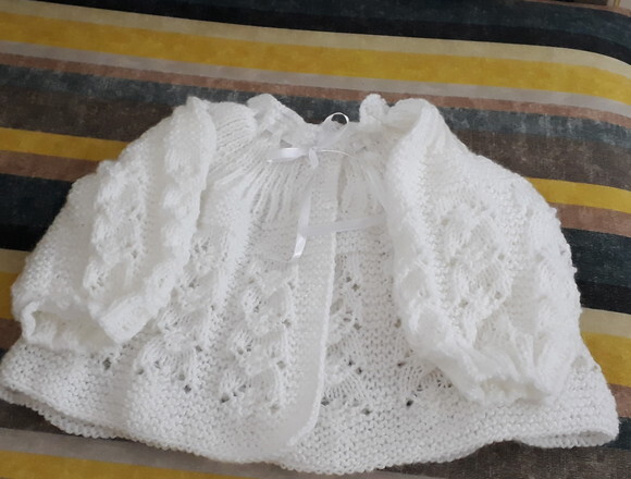 Casaquinho em Tricô para Bebê, Feito à Mão
