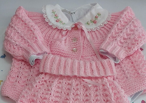Conjuntinho Rosa em Tricô - Casaquinho e Calça Comprida