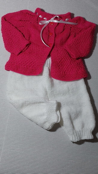 Conjunto em Tricô Rosa Choque (casaquinho e Calça Comprida)