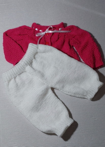 Conjunto em Tricô Rosa Choque (casaquinho e Calça Comprida)