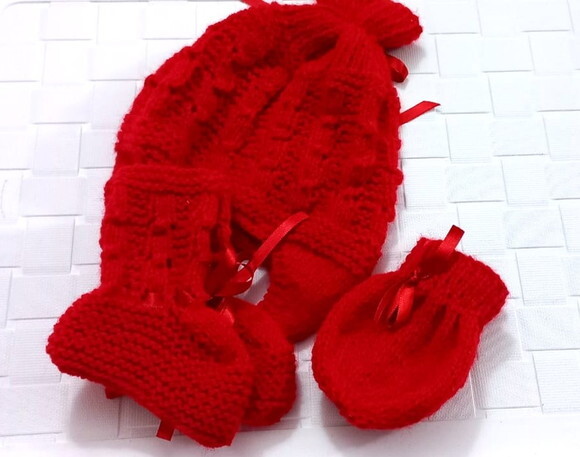 Conjunto Tricô Bebê com Gorrinho Tipo Aviador