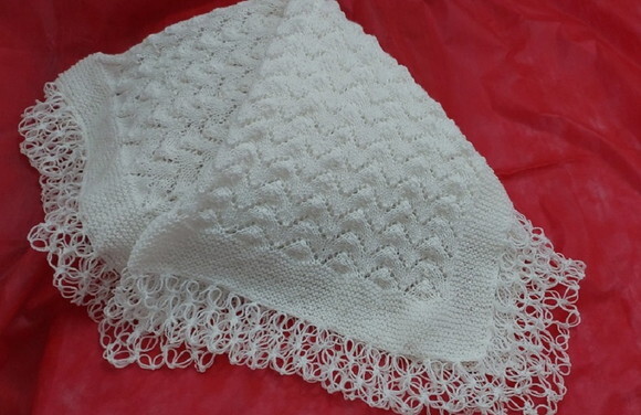 Manta Tricô para Bebê, Feita à Mão, com Barrado em Crochê