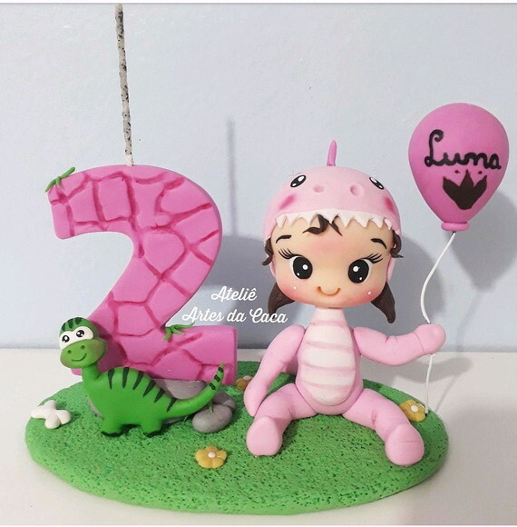 Topo de bolo dinossauro para meninas