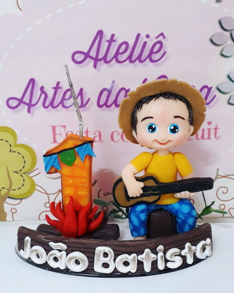 Topo de bolo em biscuit festa Junina