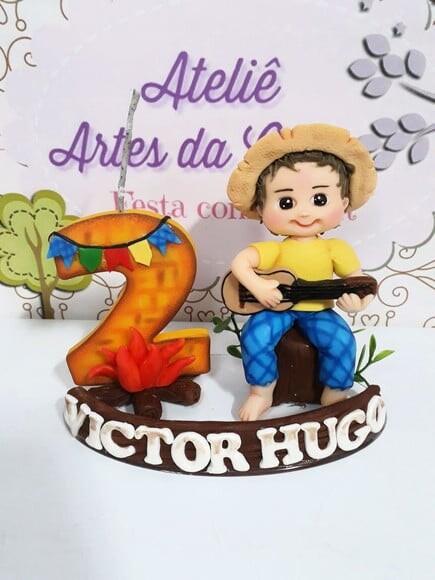 Topo de bolo em biscuit festa Junina