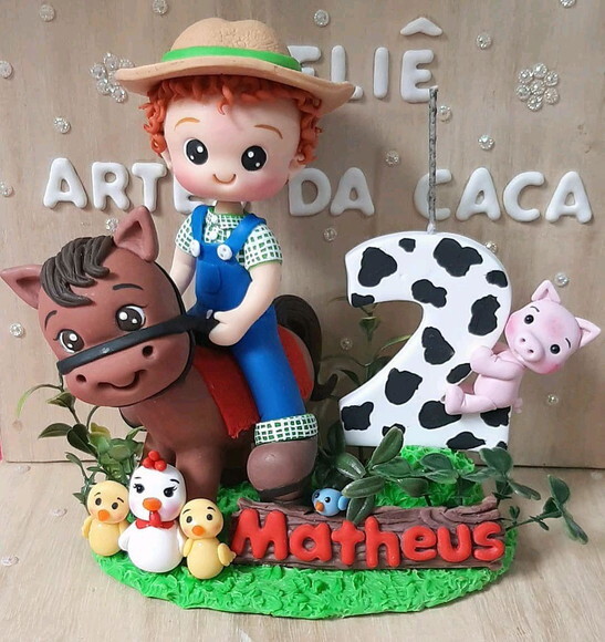 Topo de bolo fazendinha menino