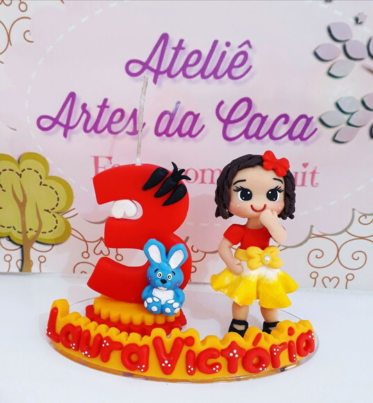 Topo em biscuit dentuça
