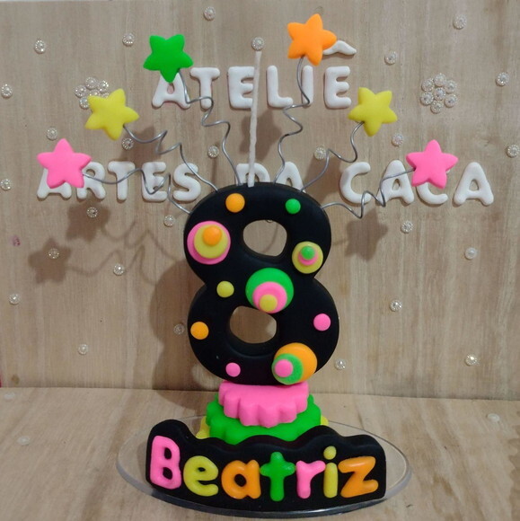 Vela personalizada festa neon.