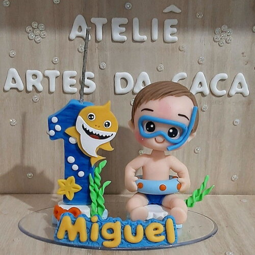 Topo de bolo bebê tubarão