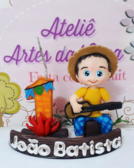 Topo de bolo em biscuit festa Junina