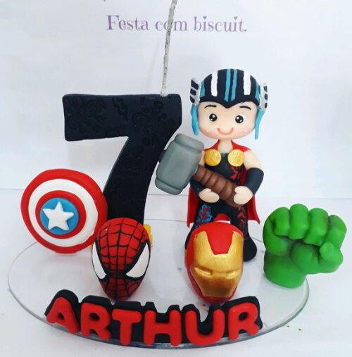 Topo de bolo herois