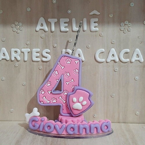 Vela menina cachorrinha.