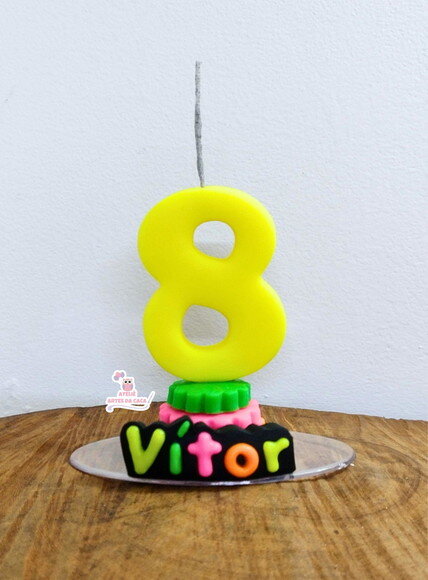 Vela Neon para Menino.