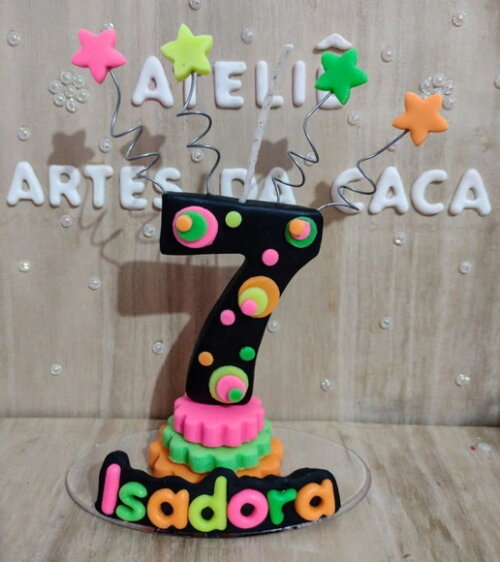 Vela personalizada festa neon.