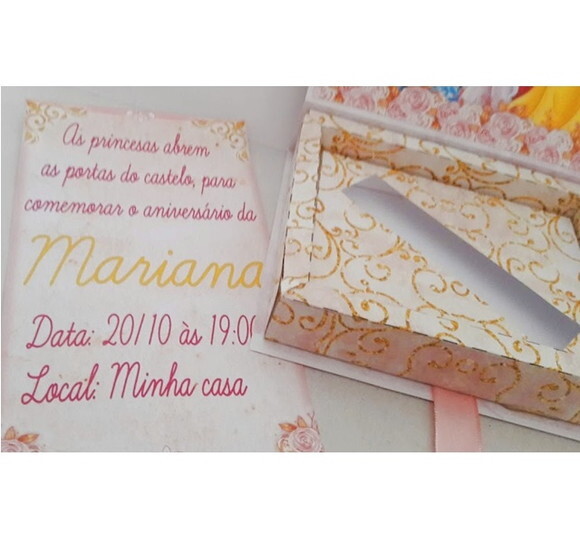 Convite de Aniversário das Princesas Pergaminho Festa Luxo