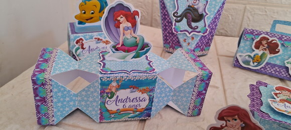 Kit Festa: 100 Lembrancinhas Personalizadas a Pequena Sereia
