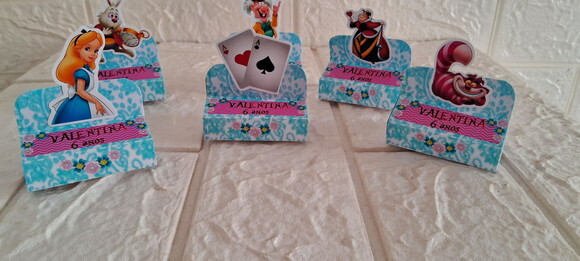 Kit Lembrancinha Alice no Pais das Maravilhas 60 Itens
