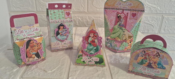 Kit Personalizados Princesas Lembrancinha Festa 25 Caixinhas