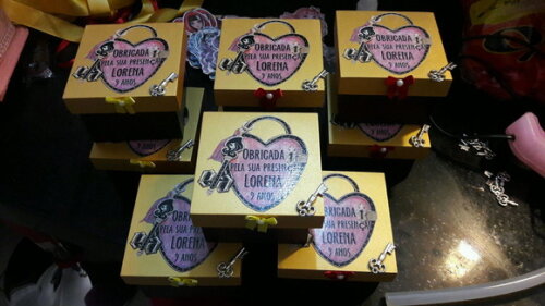 15 Caixinhas em mdf Ever After High Lembrancinha Aniversário