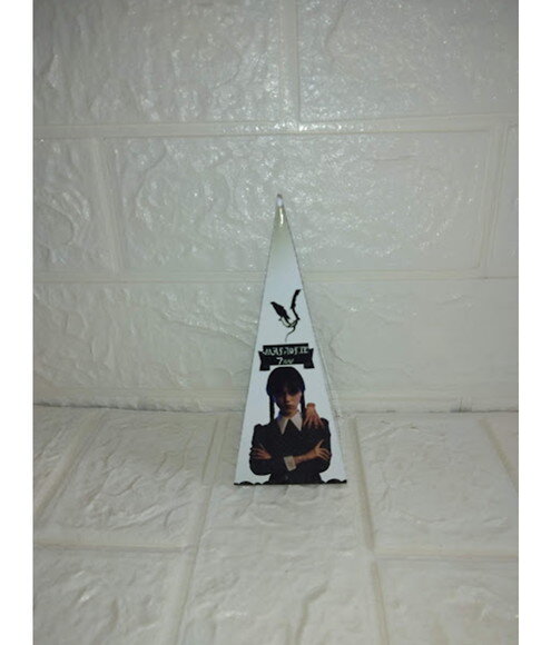 30 Caixas Cone Piramide Wandinha Lembrancinha Aniversário