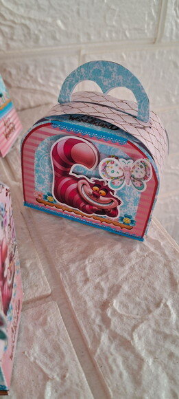 Lembrancinha Personalizada Alice no País das Maravilhas