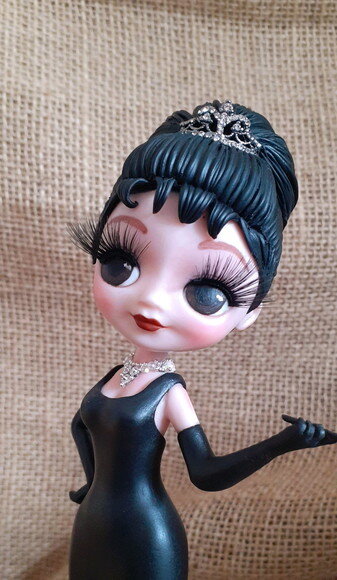 Boneca Colecionável Audrey Hepburn