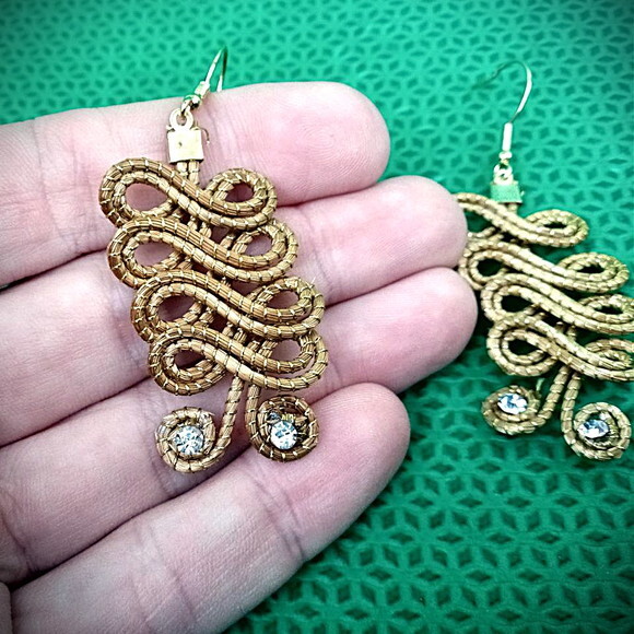 Brinco Capim Dourado Zigzag, Artesanal