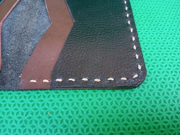 Carteira de Couro Artesanal 4 Bolsos Preta e Marrom