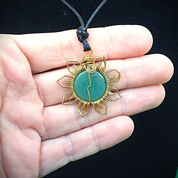 Colar Artesanal Estilo Mandala com Pedra Natural, Variados.
