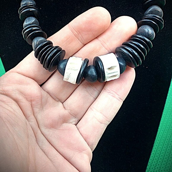Colar de Coquinho Sementes e Vertebras, Artesanal