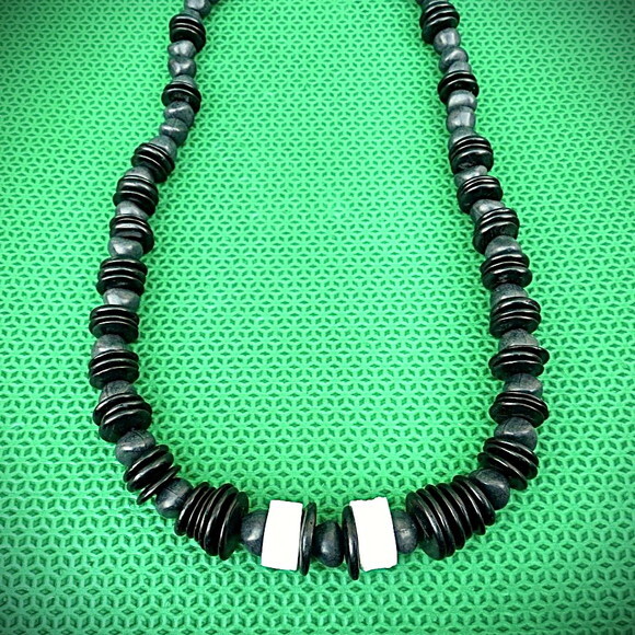 Colar de Coquinho Sementes e Vertebras, Artesanal