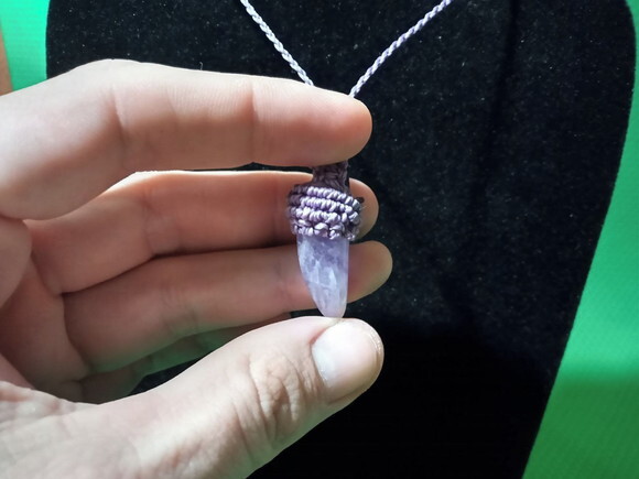 Colar de Macramê com Pedra Natural Ponteira , Variedades